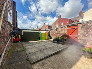 Photo 27- click for photo gallery